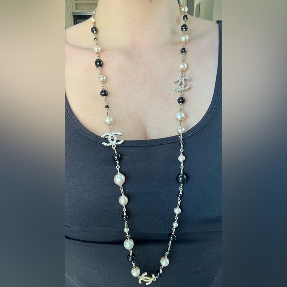 Chanel Necklace - Picture 6 of 9